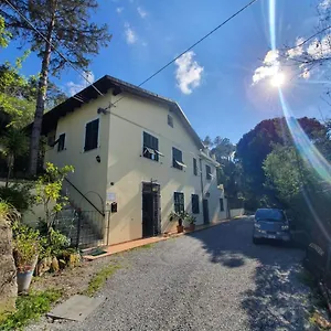 ** Frühstückspension Casale Coreallo Italien